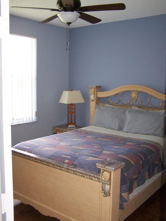 Building Photo - 2080 Greenview Shores Blvd