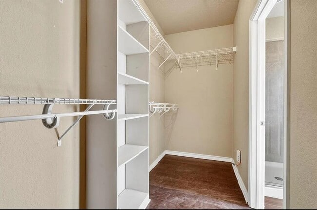 Building Photo - 120 Emory Fields Dr