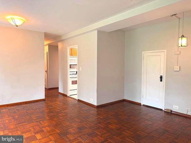 Building Photo - 3211 Ravensworth Pl