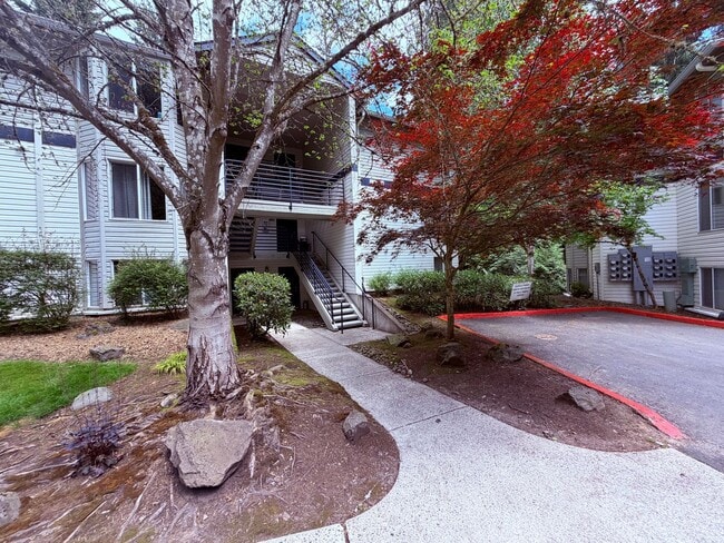 Building Photo - Updated 2BD/2BA Condo with Green Space Views & Covered Parking