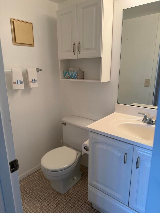 Building Photo - 2029 Exeter