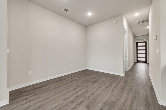 Building Photo - 2428 Bear Cub Bend