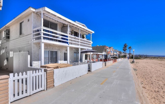 Building Photo - 1007 E Balboa Blvd