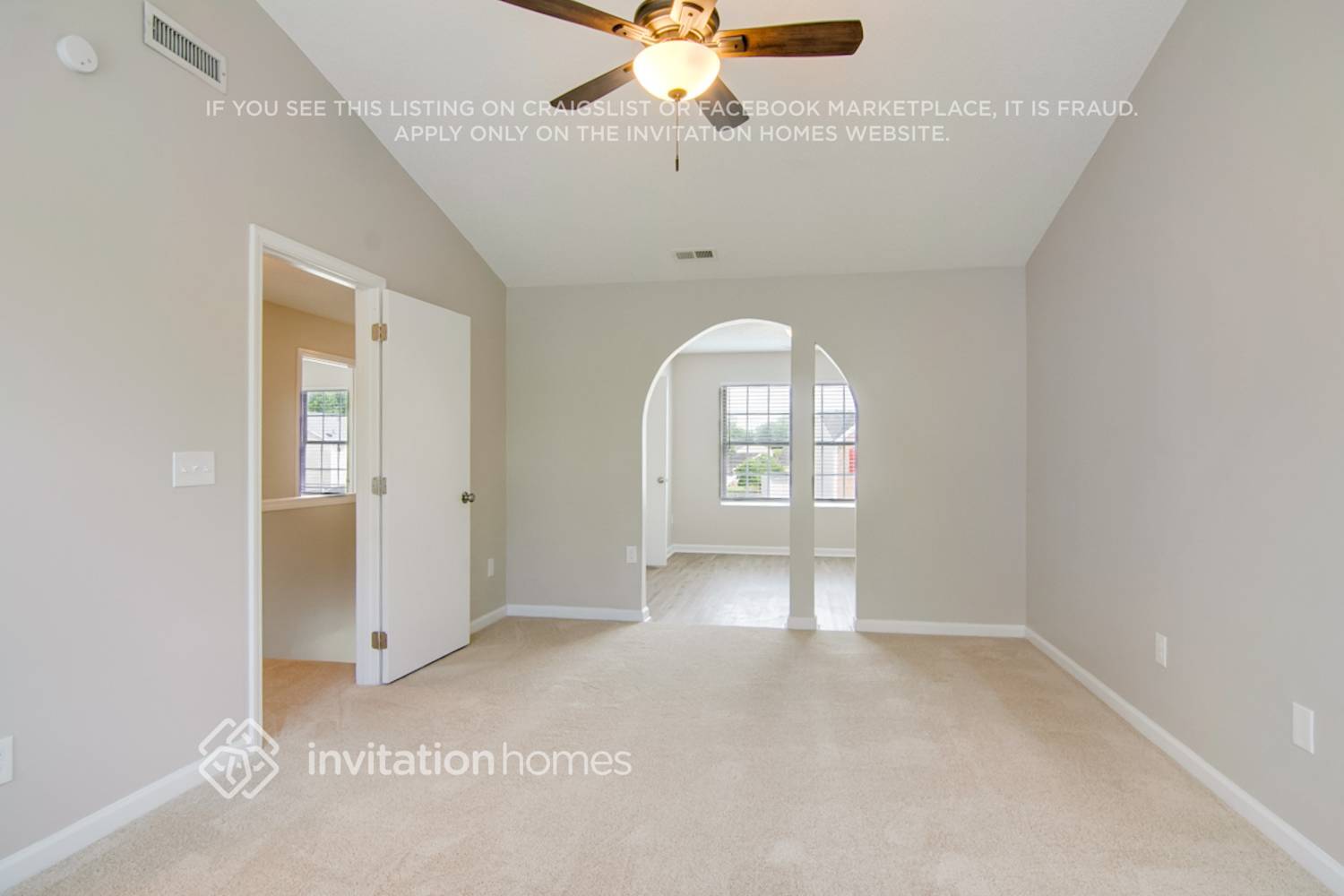 Building Photo - 3004 Riverbrooke Dr