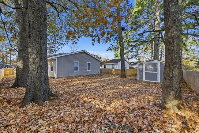 Building Photo - 116-118 Armon Ave