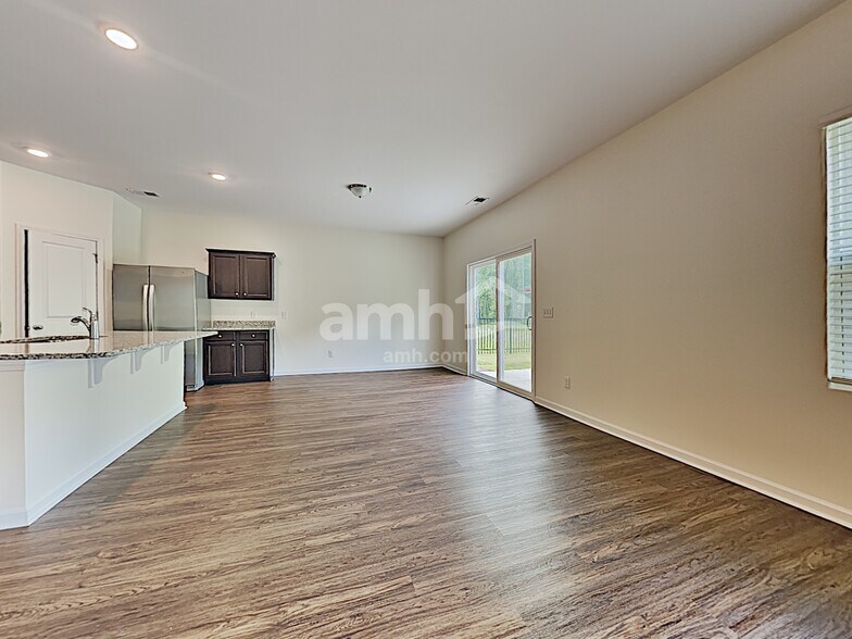 Building Photo - 134 Orion Way