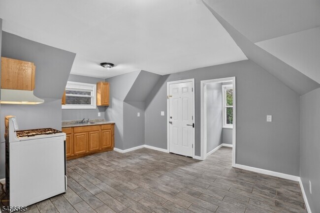 Building Photo - 24 Millington Ave