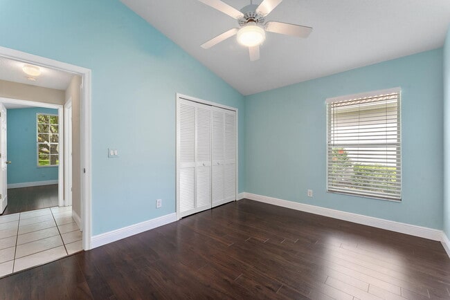 Building Photo - 981 Delray Lakes Dr