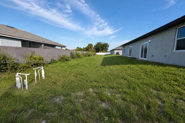 Building Photo - 4816 24th St SW