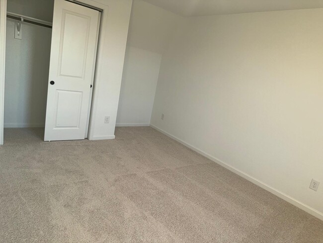 Building Photo - 2513 Broken Bow Dr