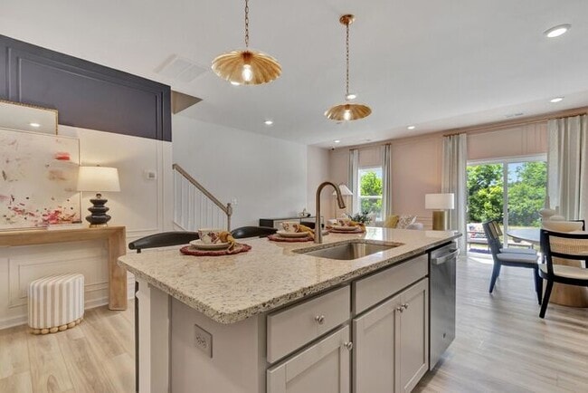 Building Photo - Lavanya Townhouse Arberdene