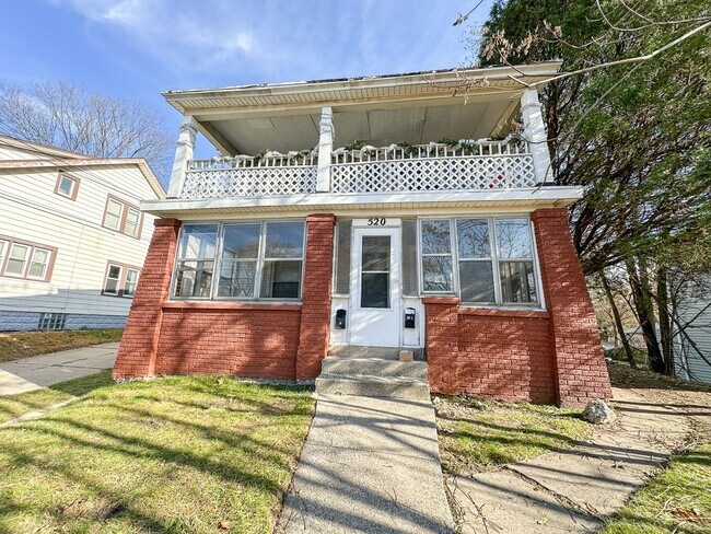 Building Photo - 520 Harlan Ave NE