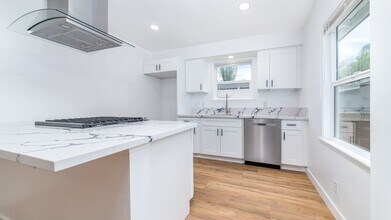 Building Photo - Fully Renovated 2 Bed • 1.5 Bath Duplex