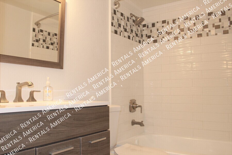 Building Photo - 3131 W Cochise Dr