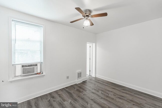 Building Photo - 724 Moyer St