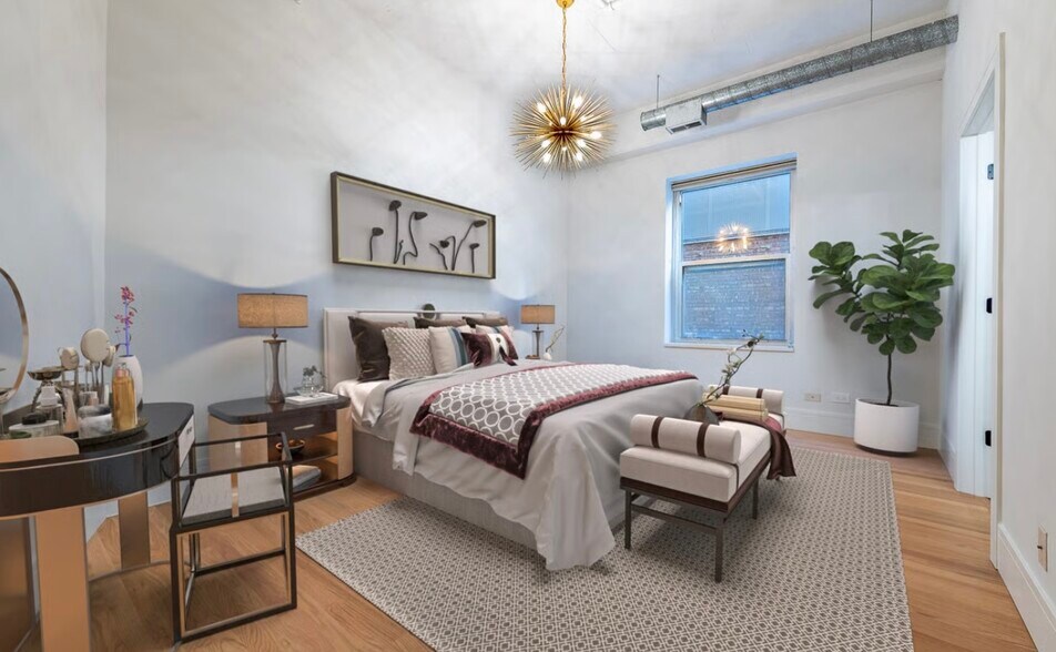 Master bedroom - 1000 W Adams St