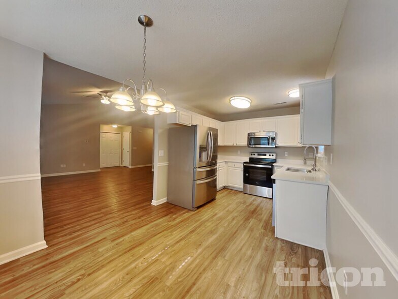 Building Photo - 2934 Firethorn Dr