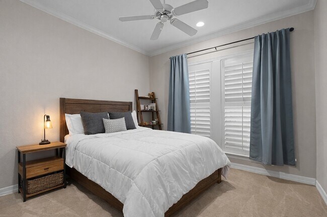 Building Photo - 1621 Hidden Bluff Ct