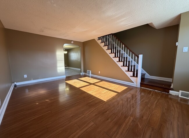 Building Photo - 119 W Madison Ave