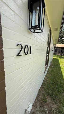 Building Photo - 201 Fleetwood Ct