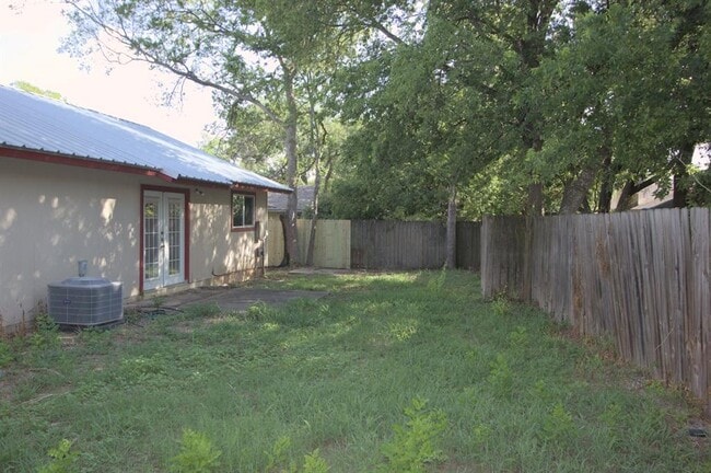 Building Photo - 5204 Village Trail