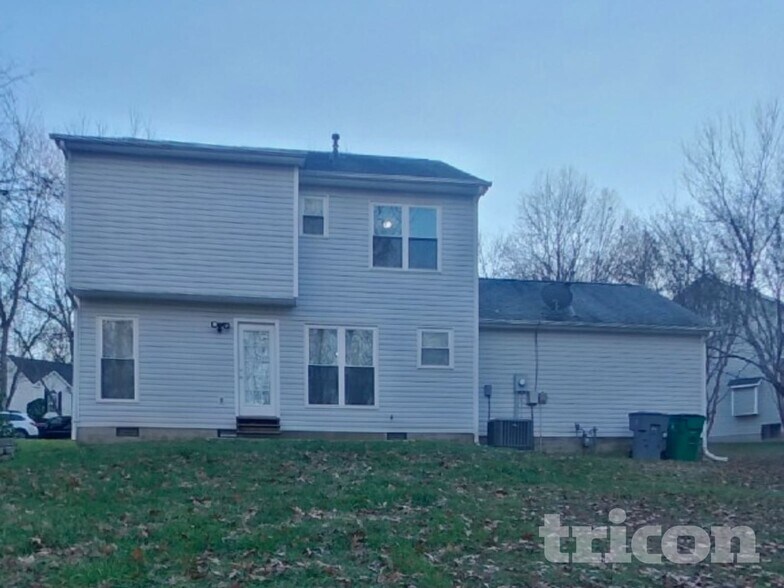 Building Photo - 7804 Royce Hall Ln