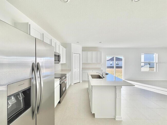 Building Photo - 2134 Chris Dr