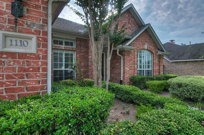 Building Photo - 1110 Cheddar Ridge Dr