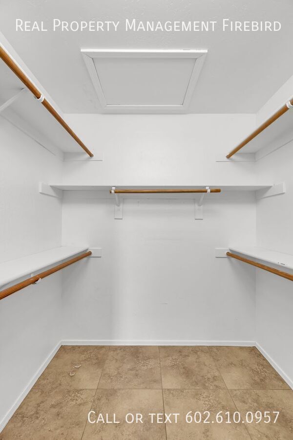 Building Photo - 10401 N 52nd St