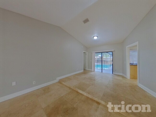 Building Photo - 1751 Shady Leaf Dr