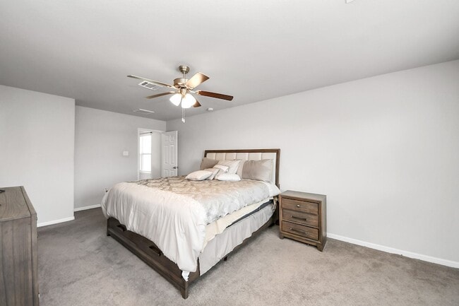 Building Photo - 13323 Colina Mdws Ln