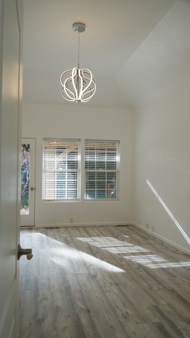 Building Photo - 4702 S Palouse Ct