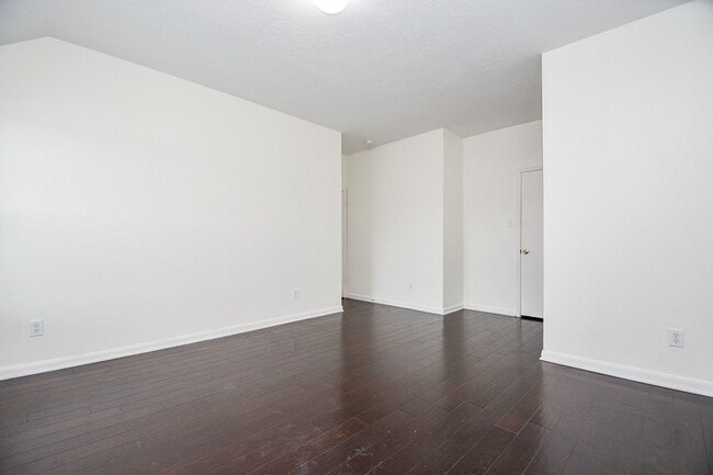 Building Photo - 9641 Weldridge Dr