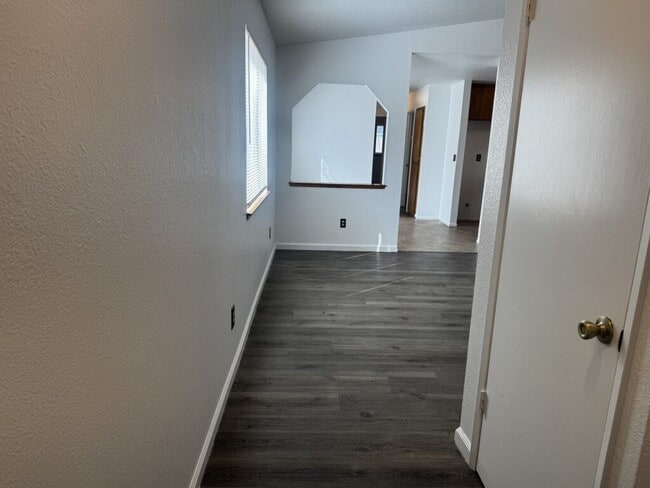 Building Photo - Charming 2 Bedroom, 1 Bath Home for Rent!