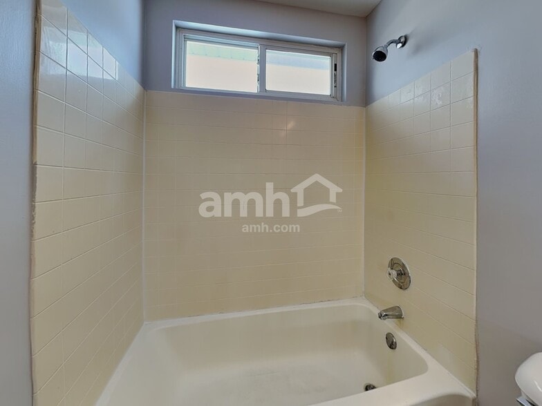 Building Photo - 301 Harvest Gate