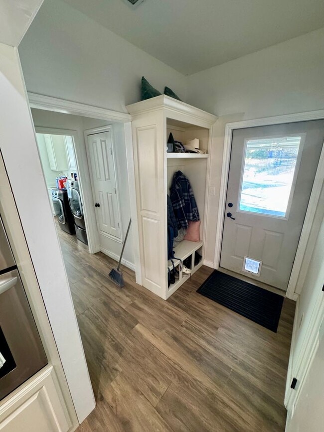 Building Photo - 421 Mt Pleasant St