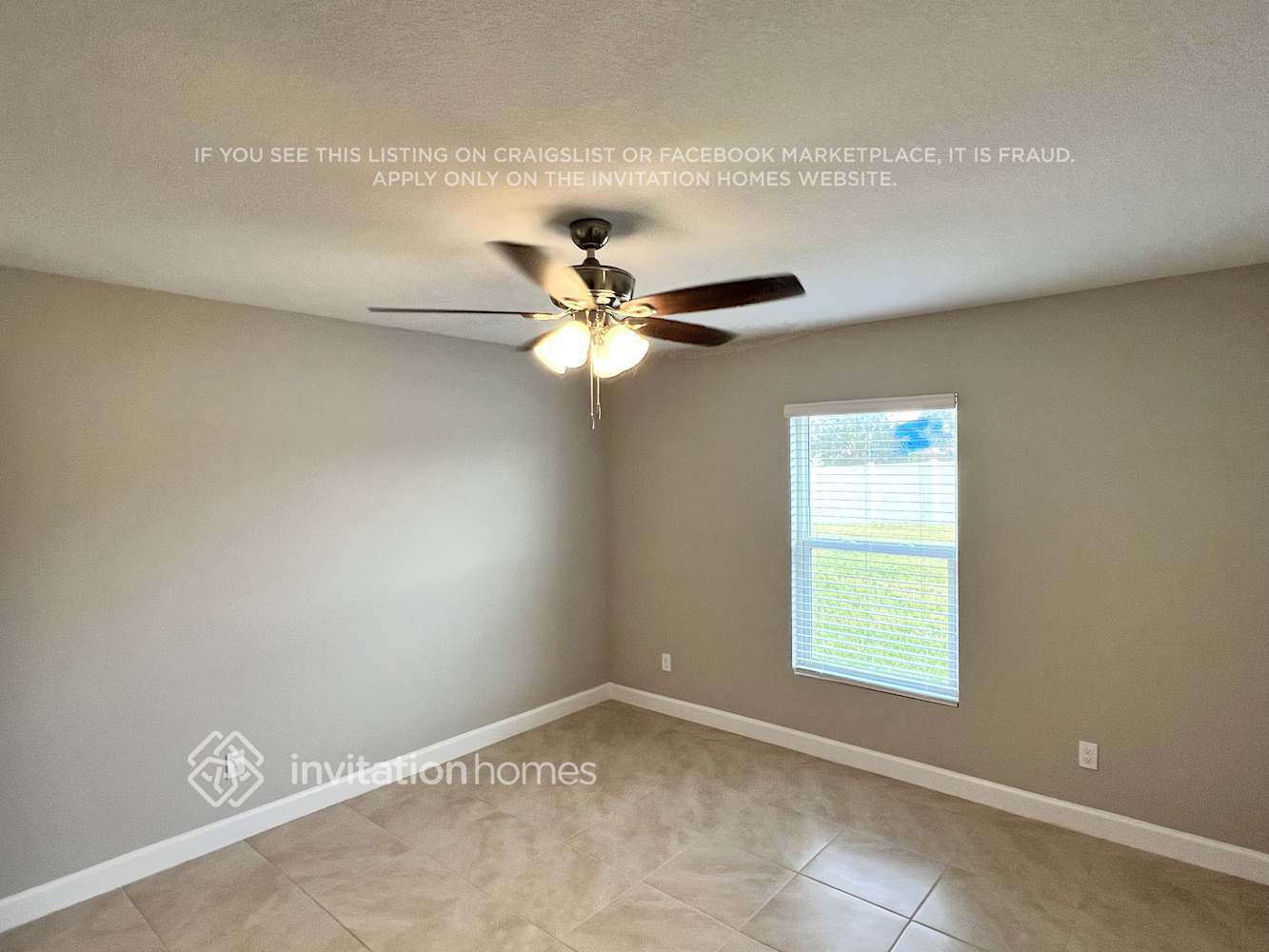 Building Photo - 2677 SW Fair Isle Rd