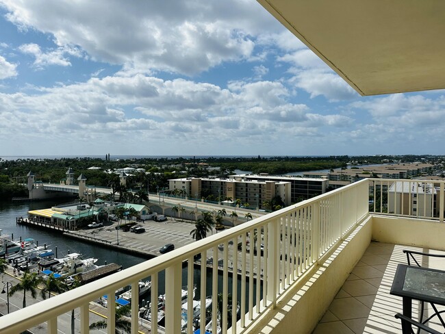 Building Photo - 625 Casa Loma Blvd