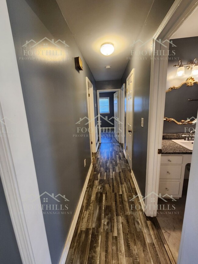 Building Photo - Spacious 3 Bedroom Home in Starr with Gara...