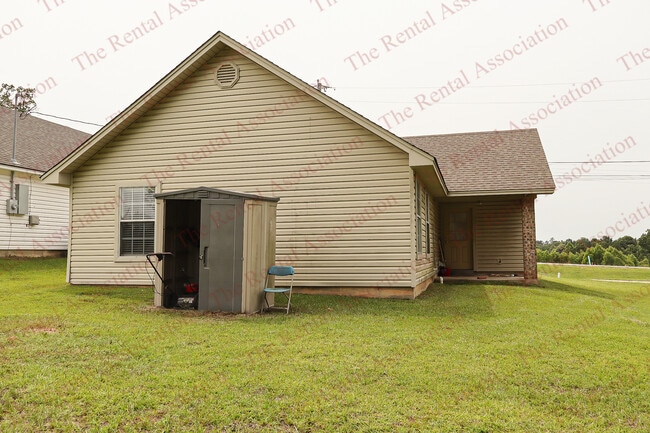 Building Photo - 629 S Barnett Springs St