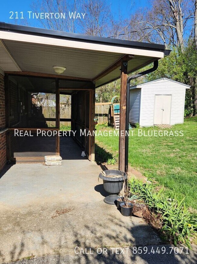 Building Photo - 211 E Tiverton Way