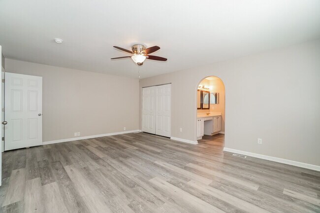 Building Photo - 4877 Grimm Dr