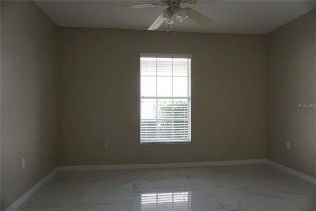 Building Photo - 500 Vista Oaks Way