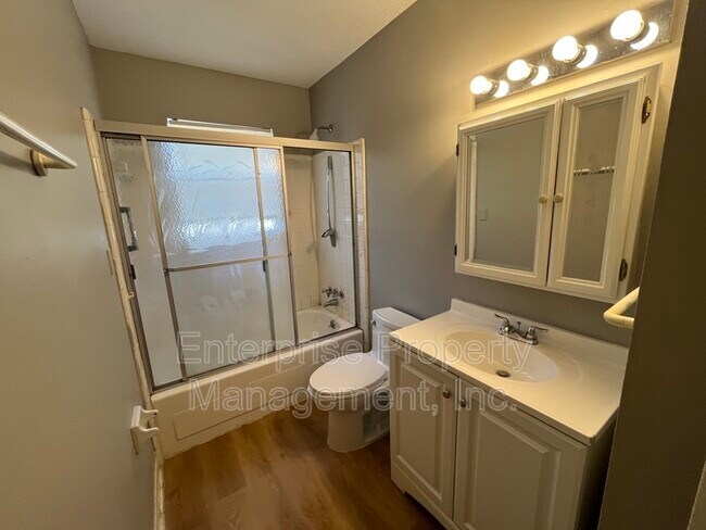 Building Photo - 2452 Chattering Ln