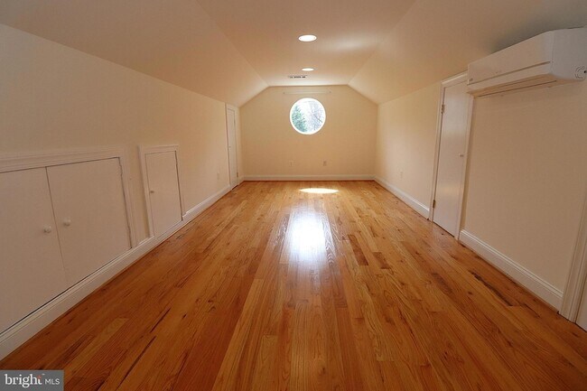 Building Photo - 118 Quaint Acres Dr