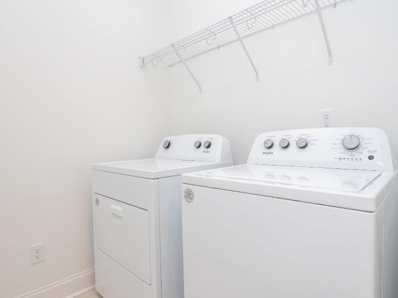 Building Photo - 637 Cottage Grv Cir