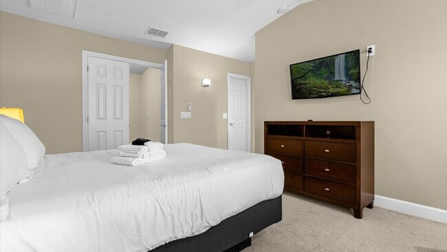 Building Photo - 14545 Damai Ln