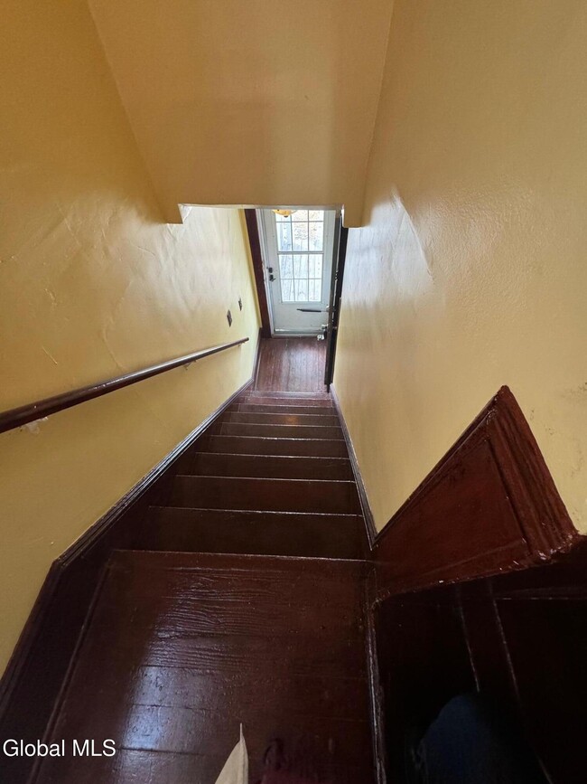 Building Photo - 603 1st St