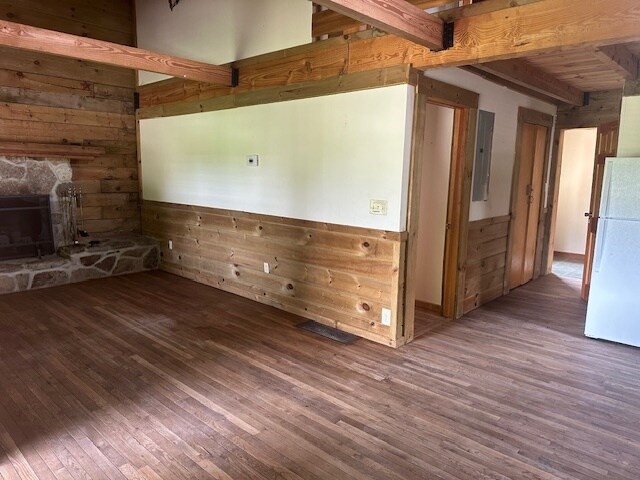 Building Photo - 1063 Marina St