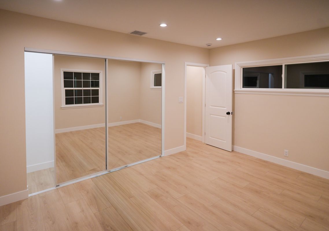 Building Photo - 415 Amherst Dr